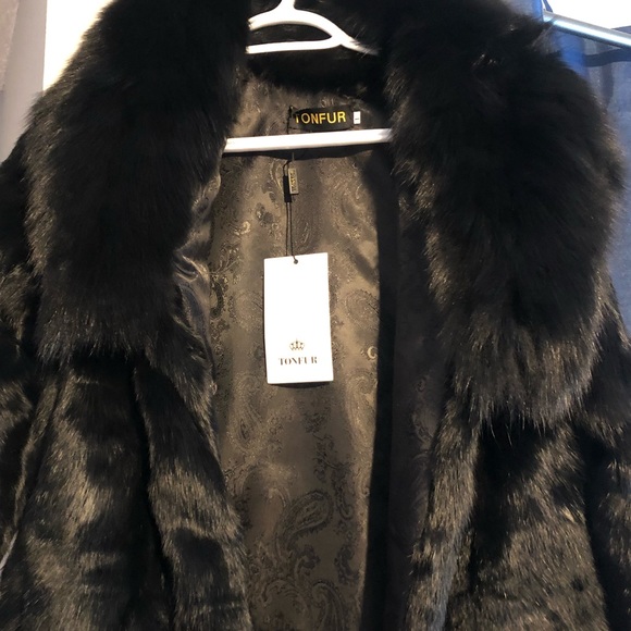 Luxury Big Full pelt Rabbit Fur Coat - Picture 6 of 6